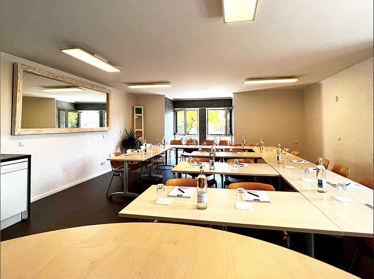 Mg-Quartier Hostel Мьонхенгладбах Екстериор снимка
